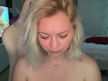 webcam girl kiradivine image #9221637
