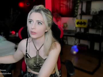 webcam girl kimilee22 image #7857853