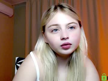 webcam girl shy_blondiee image #3663452