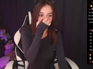 webcam girl queen_kitty1818 image #8821293