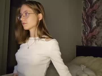 webcam girl lowress image #8956938