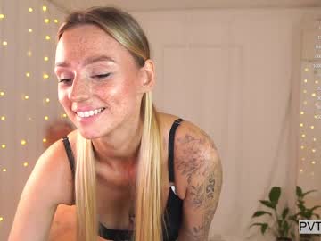 webcam girl artease image #5810095
