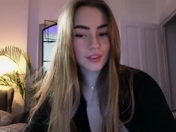 webcam girl strawberryjamx image #6063093