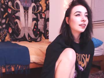 webcam girl eeeveee image #585327