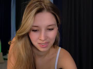 webcam girl milablush image #3940007