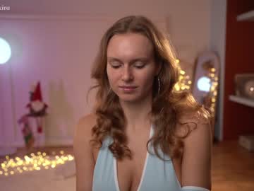 webcam girl chillwithkira image #3443715
