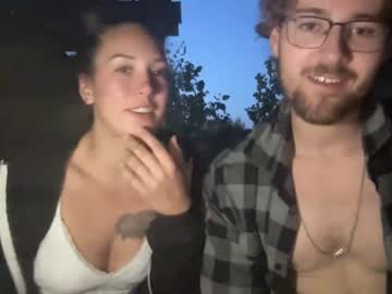 webcam couple xoxomistie10210 image #5316400