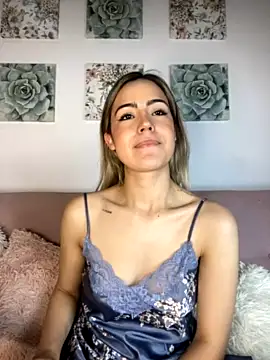 Stripchat sex cam Bella_pandora23